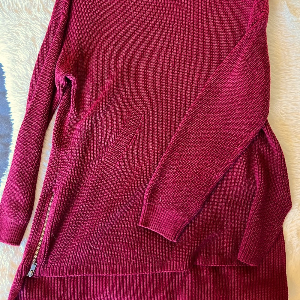Maroon sweater